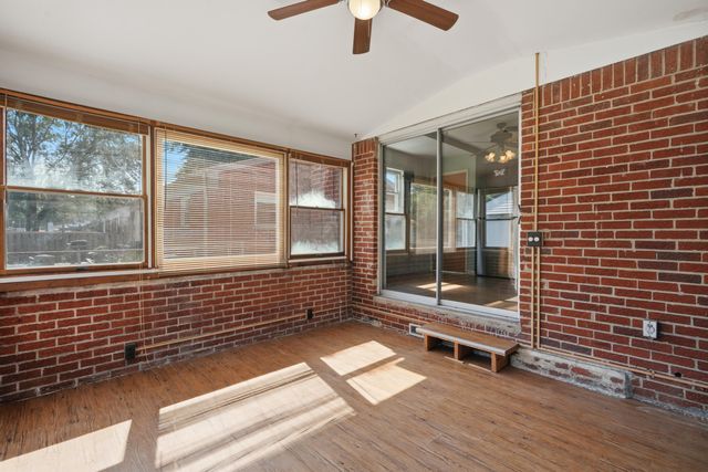 33030 Barton Street, Garden City, MI 48135