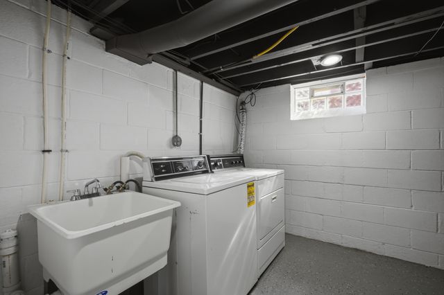 33030 Barton Street, Garden City, MI 48135