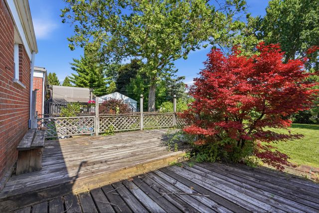 33030 Barton Street, Garden City, MI 48135