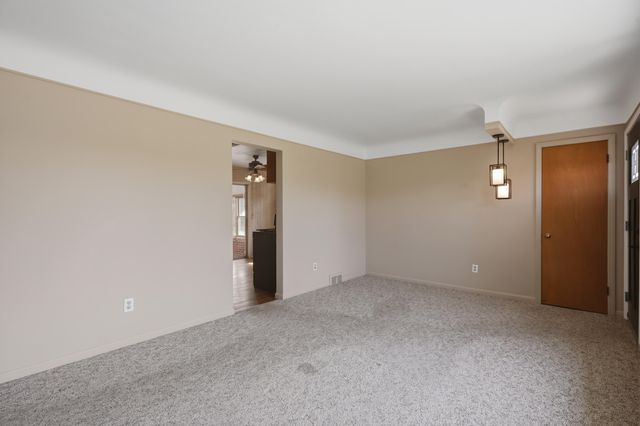 33030 Barton Street, Garden City, MI 48135