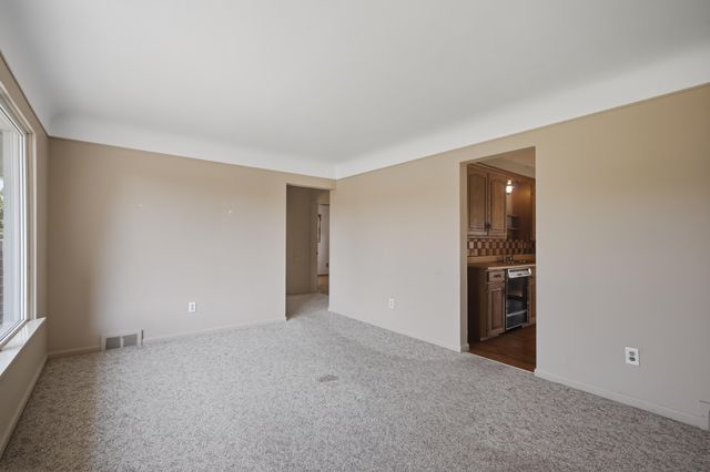 33030 Barton Street, Garden City, MI 48135