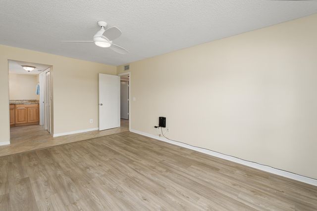 950 S Kanner Hwy 307, Stuart, FL 34994