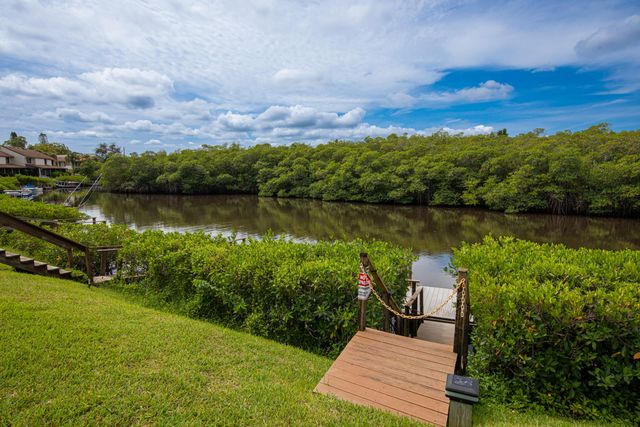 950 S Kanner Hwy 307, Stuart, FL 34994