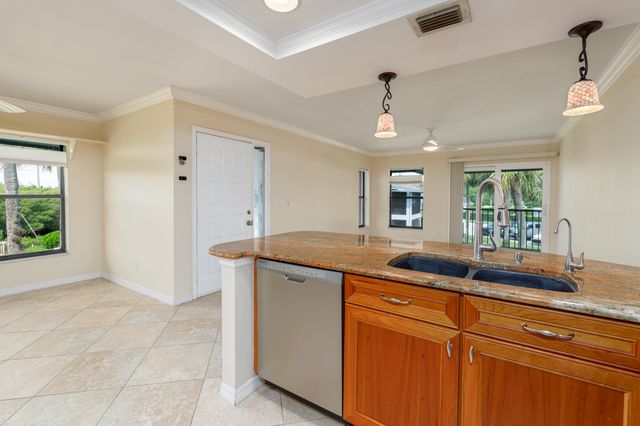 950 S Kanner Hwy 307, Stuart, FL 34994