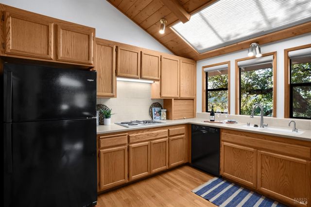 1835 San Ramon Way, Santa Rosa, CA 95409