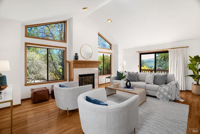 1835 San Ramon Way, Santa Rosa, CA 95409