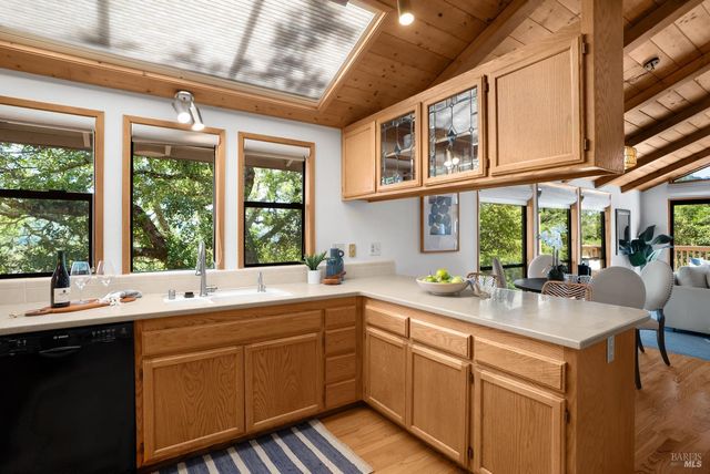 1835 San Ramon Way, Santa Rosa, CA 95409