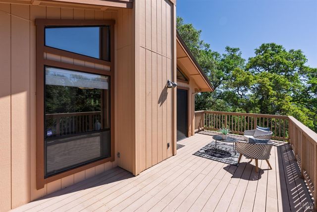 1835 San Ramon Way, Santa Rosa, CA 95409