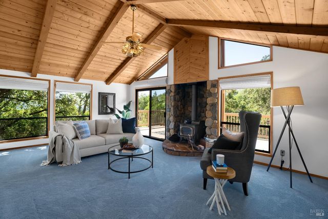 1835 San Ramon Way, Santa Rosa, CA 95409