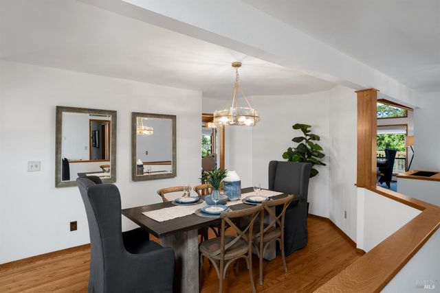 1835 San Ramon Way, Santa Rosa, CA 95409