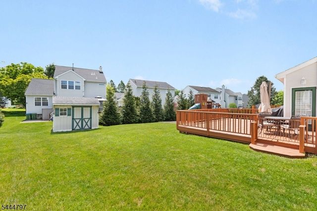 25 Rolling Rapids Ct, Hackettstown Town, NJ 07840
