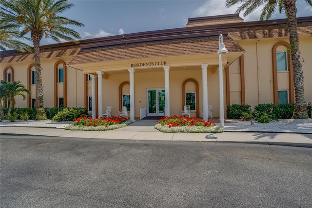 5020 BRITTANY DRIVE S 125, St Petersburg, FL 33715