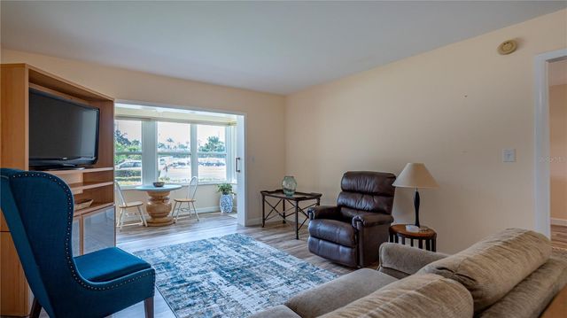 5020 BRITTANY DRIVE S 125, St Petersburg, FL 33715