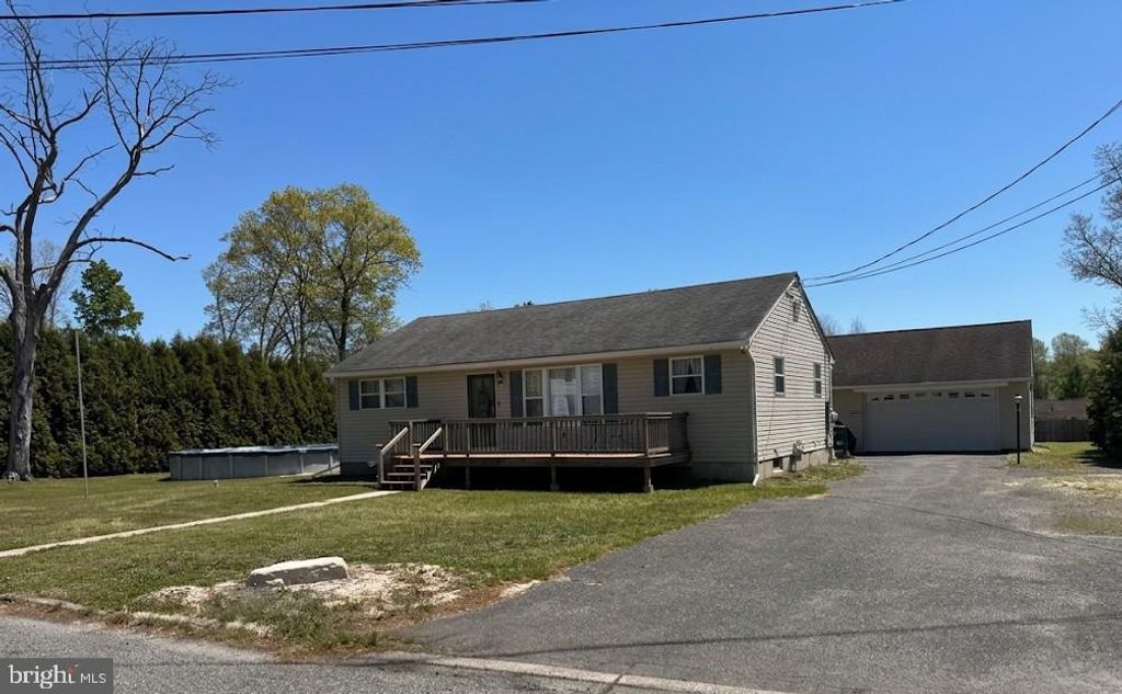 1613 ACORN DR, Millville, NJ 08332