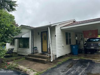1003 Adams Avenue, Seneca, MO 64865
