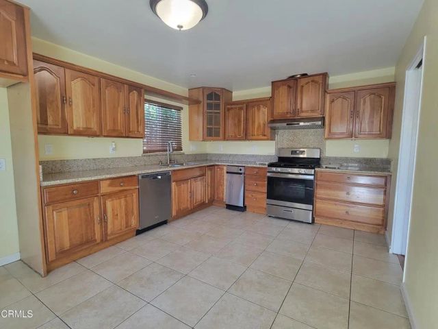 41 Fremont Avenue, Moorpark, CA 93021