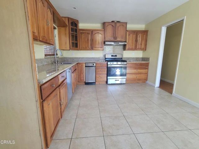 41 Fremont Avenue, Moorpark, CA 93021