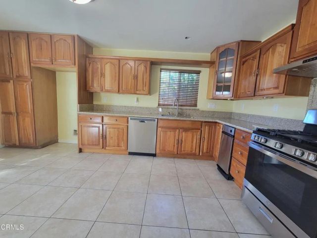 41 Fremont Avenue, Moorpark, CA 93021