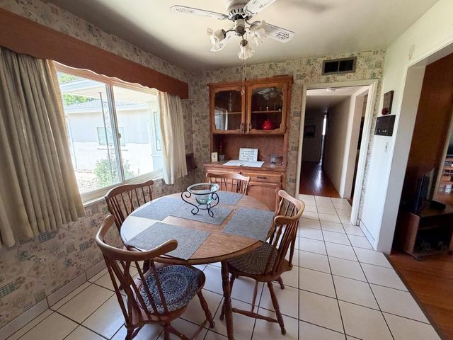 4326 N 5th Street N, Fresno, CA 93726