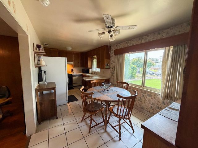 4326 N 5th Street N, Fresno, CA 93726