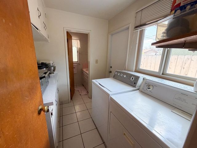 4326 N 5th Street N, Fresno, CA 93726
