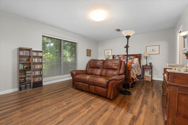 4017 Hildring Drive E, Fort Worth, TX 76109