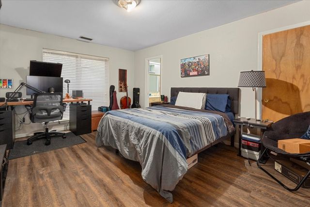 4017 Hildring Drive E, Fort Worth, TX 76109