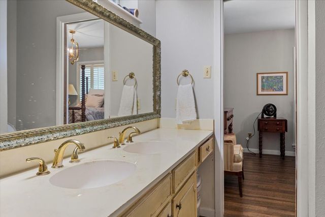 4017 Hildring Drive E, Fort Worth, TX 76109