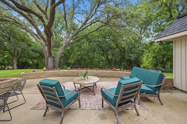 4017 Hildring Drive E, Fort Worth, TX 76109
