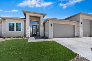 9542 S Green Cottage Ave, Kuna, ID 83634