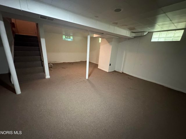 245 W State Line Road, Toledo, OH 43612