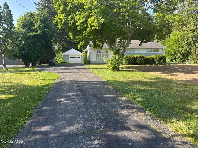 245 W State Line Road, Toledo, OH 43612