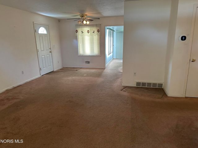 245 W State Line Road, Toledo, OH 43612