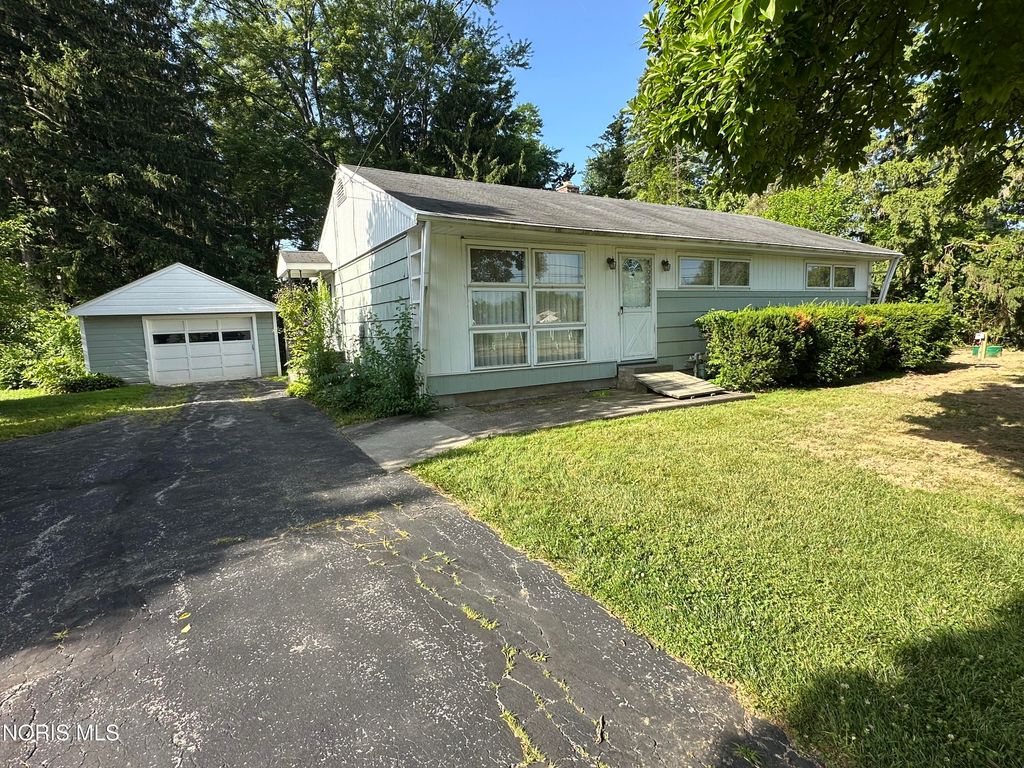 245 W State Line Road, Toledo, OH 43612