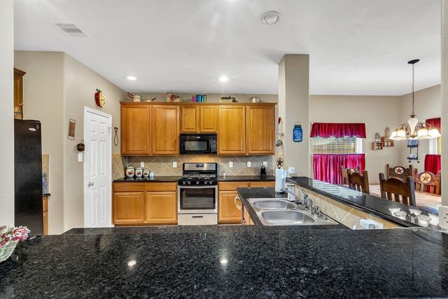 2710 Taos Trail, Deer Park, TX 77536
