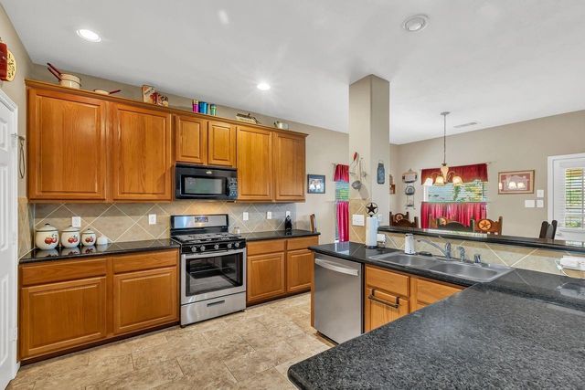 2710 Taos Trail, Deer Park, TX 77536
