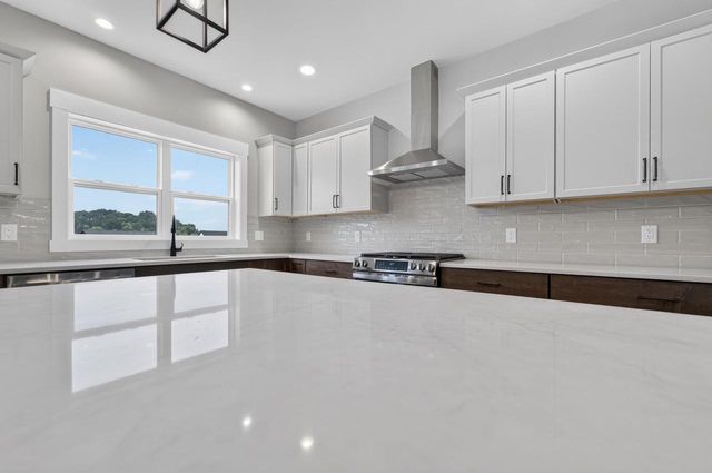 1769 Woodford Road, Cross Plains, WI 53528