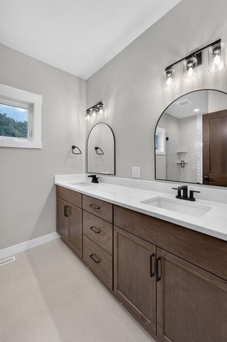 1769 Woodford Road, Cross Plains, WI 53528