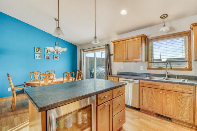 1549 34th Avenue S, Moorhead, MN 56560