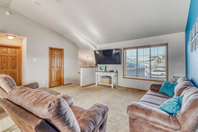 1549 34th Avenue S, Moorhead, MN 56560