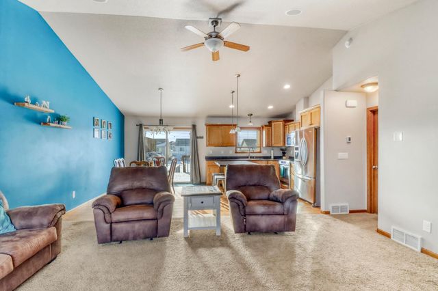 1549 34th Avenue S, Moorhead, MN 56560