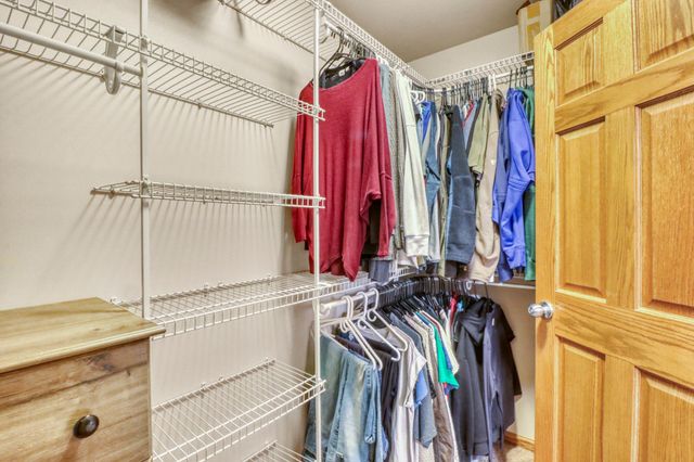 1549 34th Avenue S, Moorhead, MN 56560