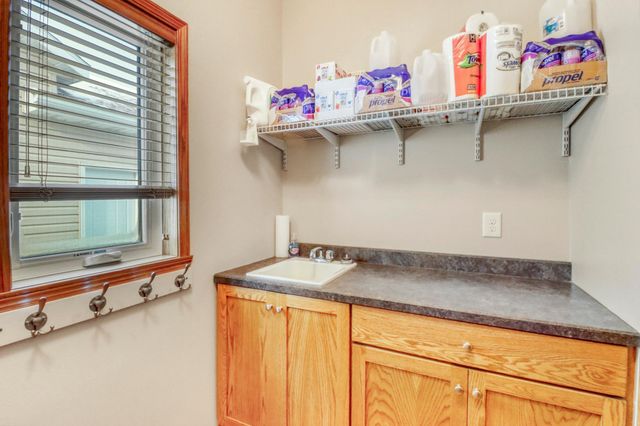 1549 34th Avenue S, Moorhead, MN 56560