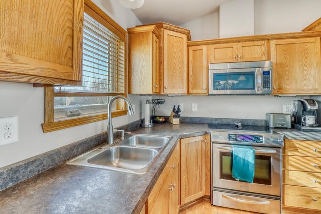 1549 34th Avenue S, Moorhead, MN 56560