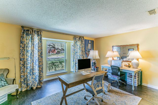 208 Highland Oaks DR, Harker Heights, TX 76548