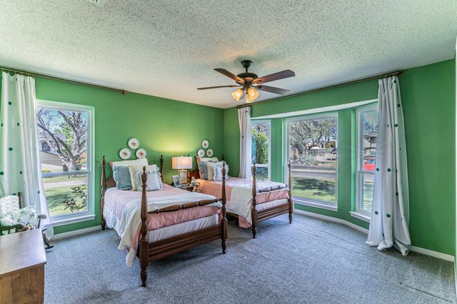 208 Highland Oaks DR, Harker Heights, TX 76548