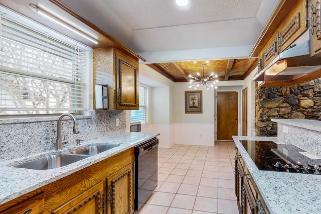 623 Middale Road, Duncanville, TX 75116