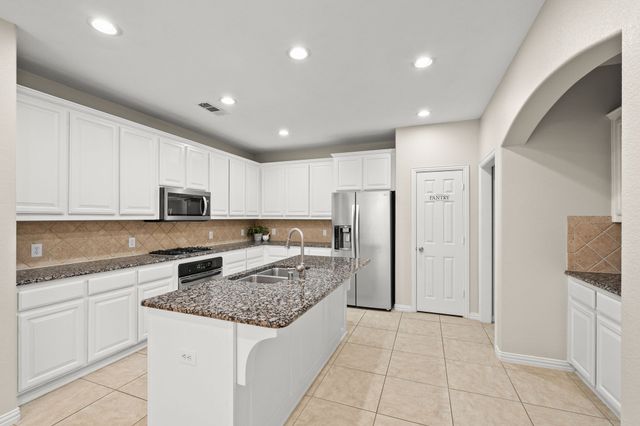 2832 Hidden Knoll Trail, Frisco, TX 75034