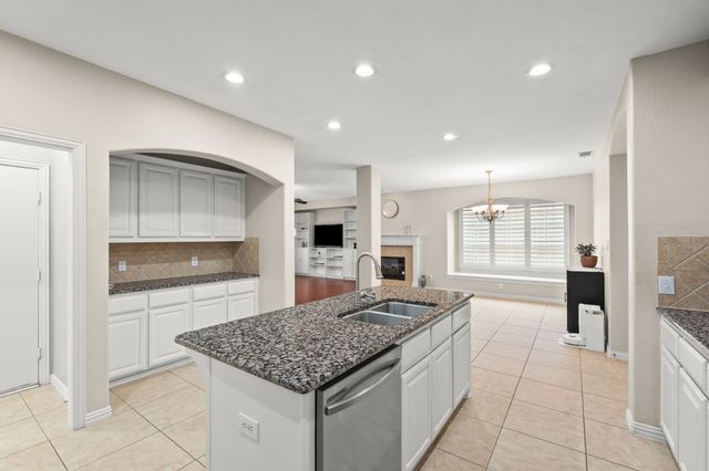 2832 Hidden Knoll Trail, Frisco, TX 75034