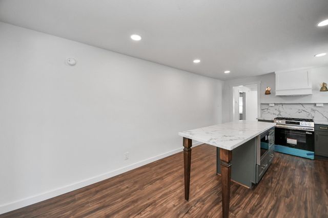 1015 E 32nd Street, Houston, TX 77022